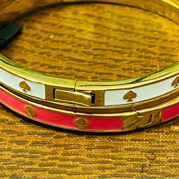 kate spade- Spot the Spade Enamel with Gold Spades in Pink or White - Picture 2 of 11